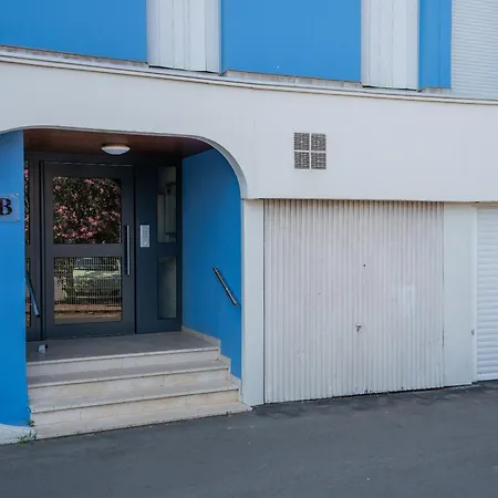 Face A La * La Grande-Motte